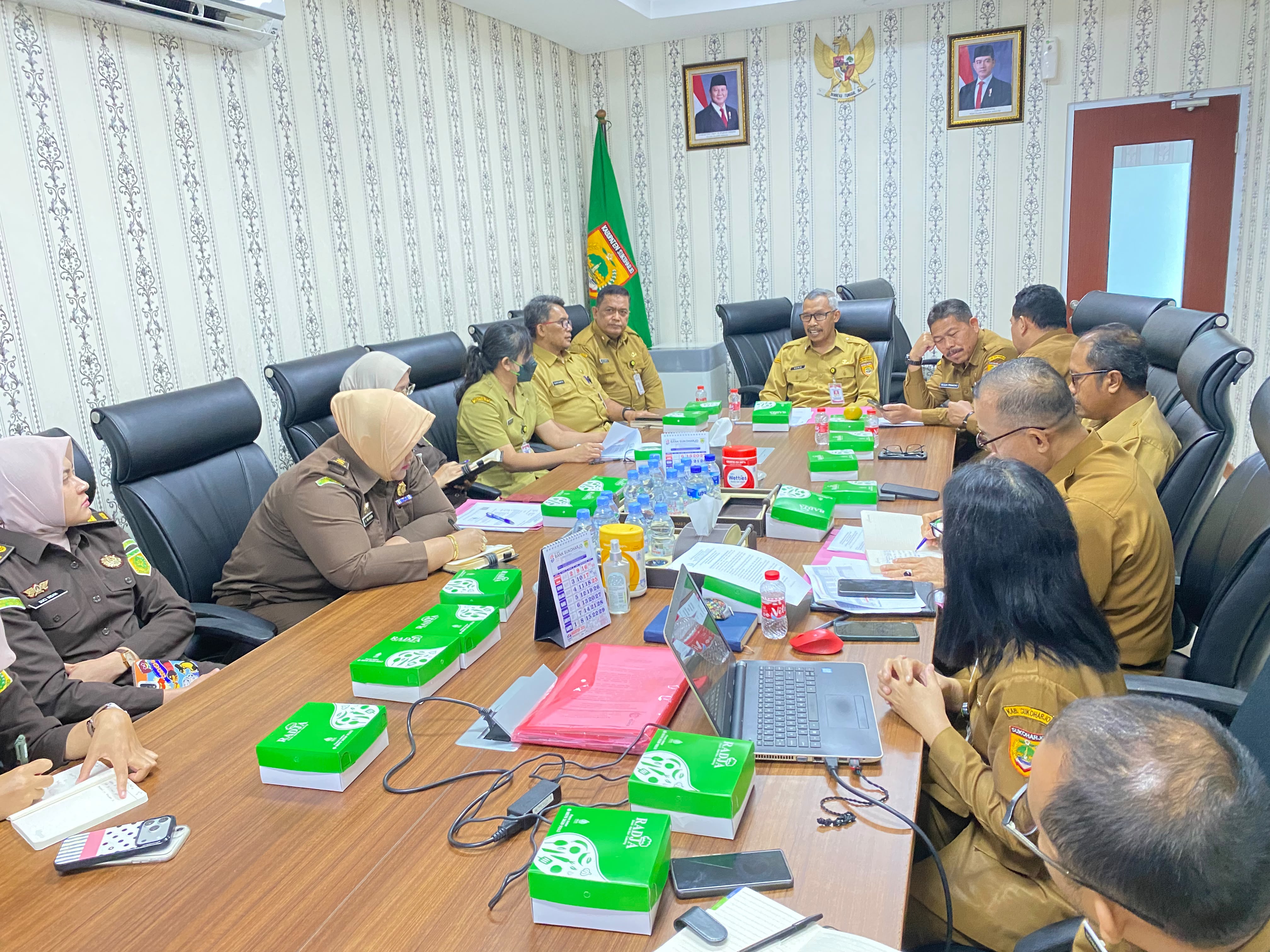 Rapat Penyusunan Jawaban Gugatan Perkara Perdata Nomor 99/Pdt.G/2026/PN.Skh atas nama Muhammad Leo Harjono